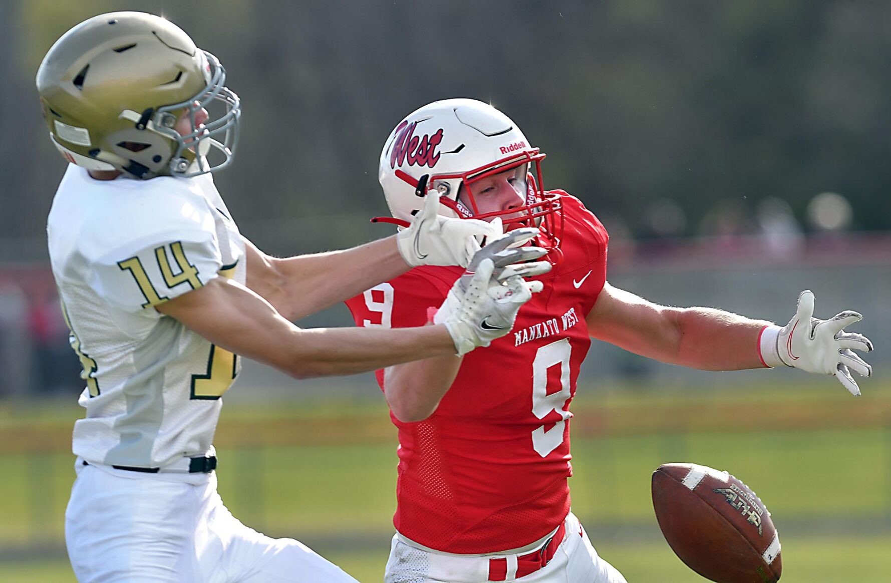 Mankato West football v. Rochester Mayo 4
